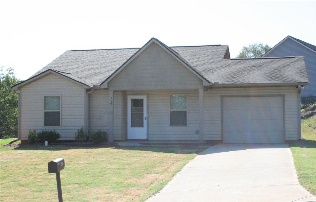 406 Mount Hood Drive