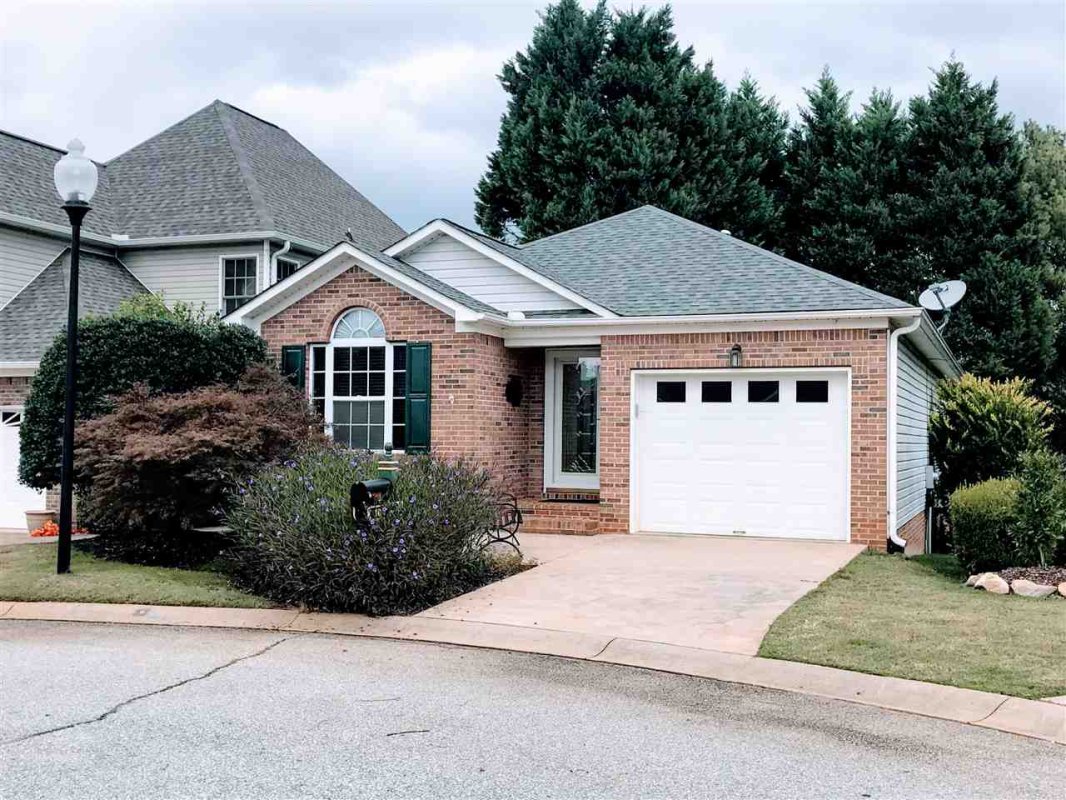 103 Periwinkle Pl