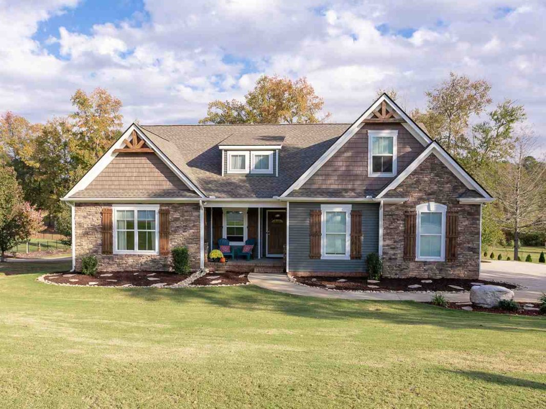 431 Sunset Pointe Drive