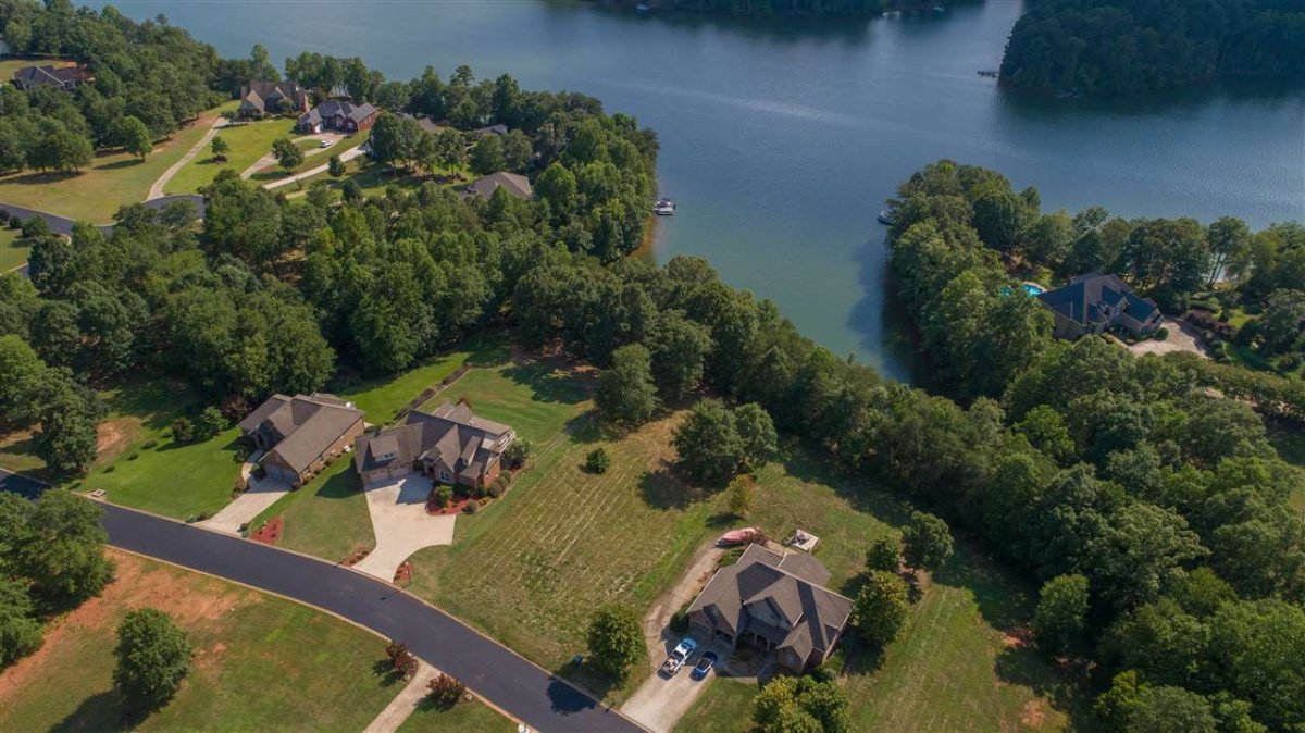 423 Harbour View Dr