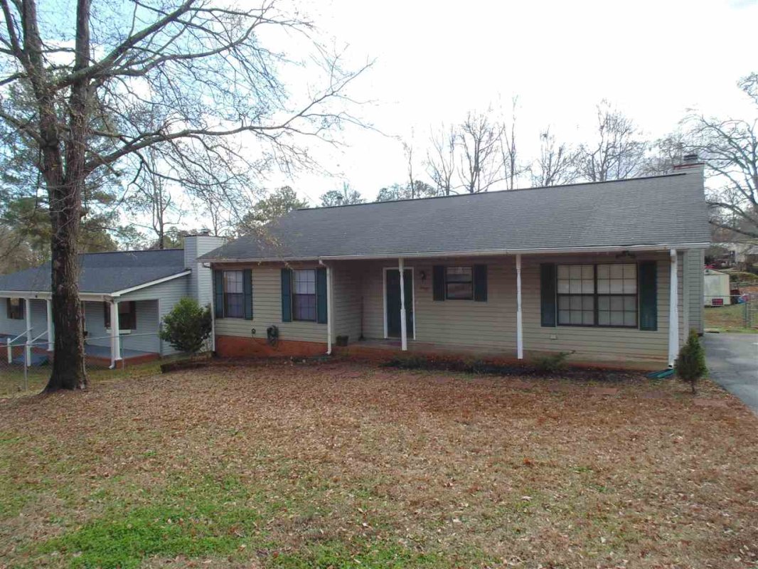 540 Avon Dr