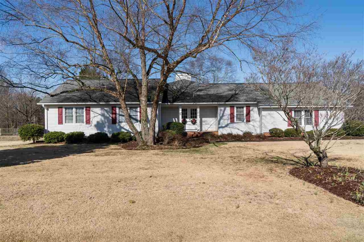 3 E Ridge Drive