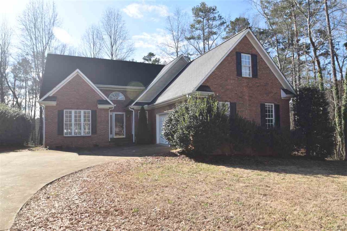 104 North River Hills Drive