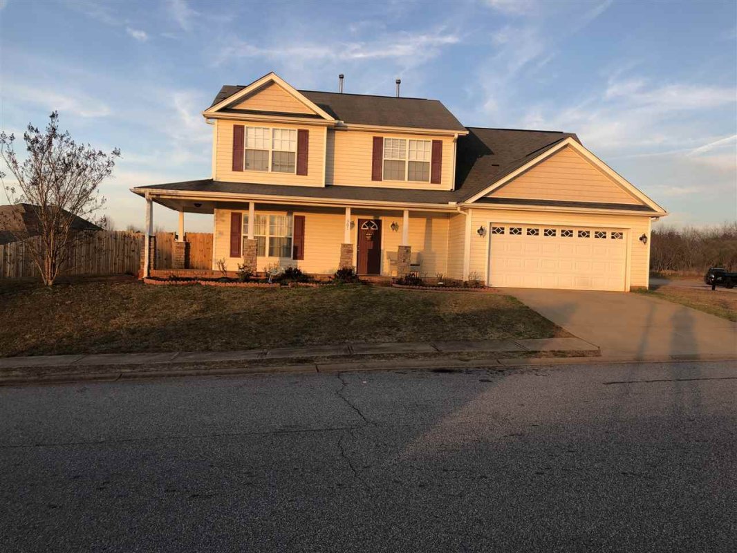 301 Collingwood Ln