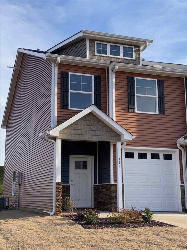 112 Valley Creek Dr