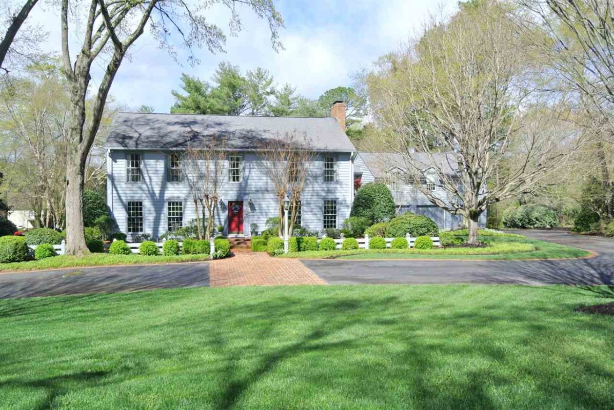 208 Swansea Road