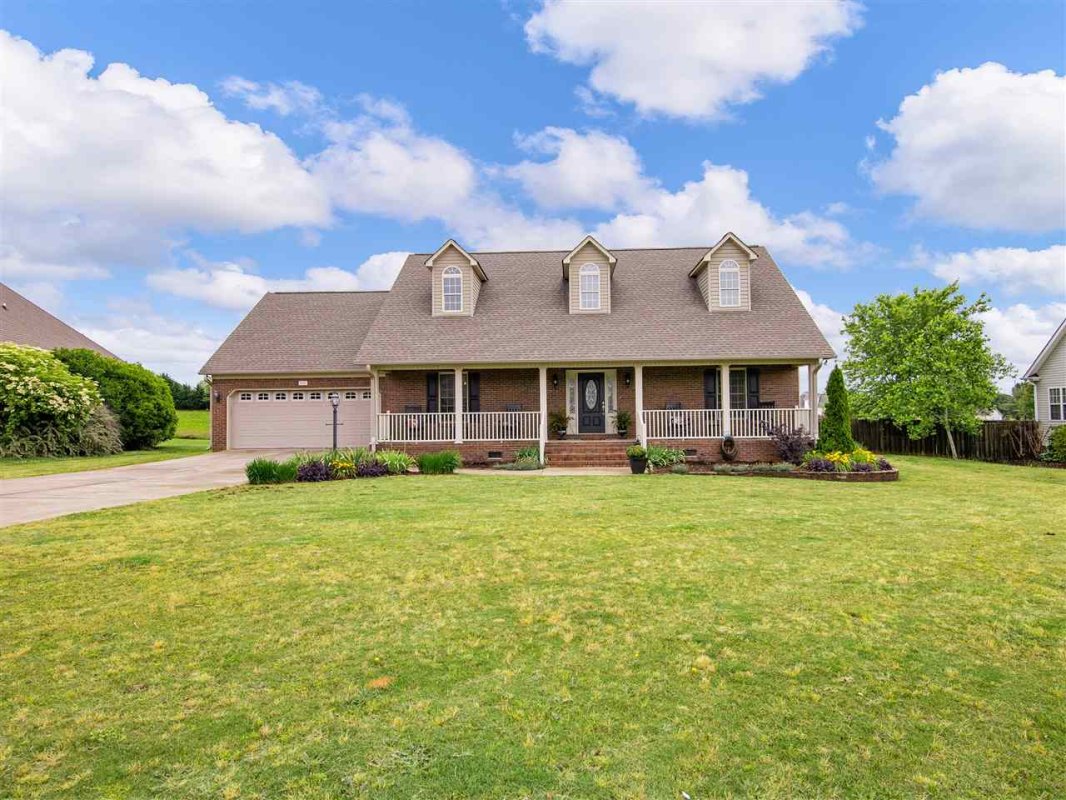 1053 Corie Crest Dr