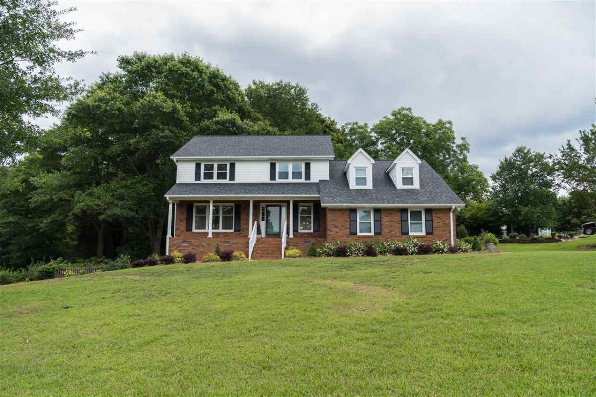 828 Shoresbrook Drive