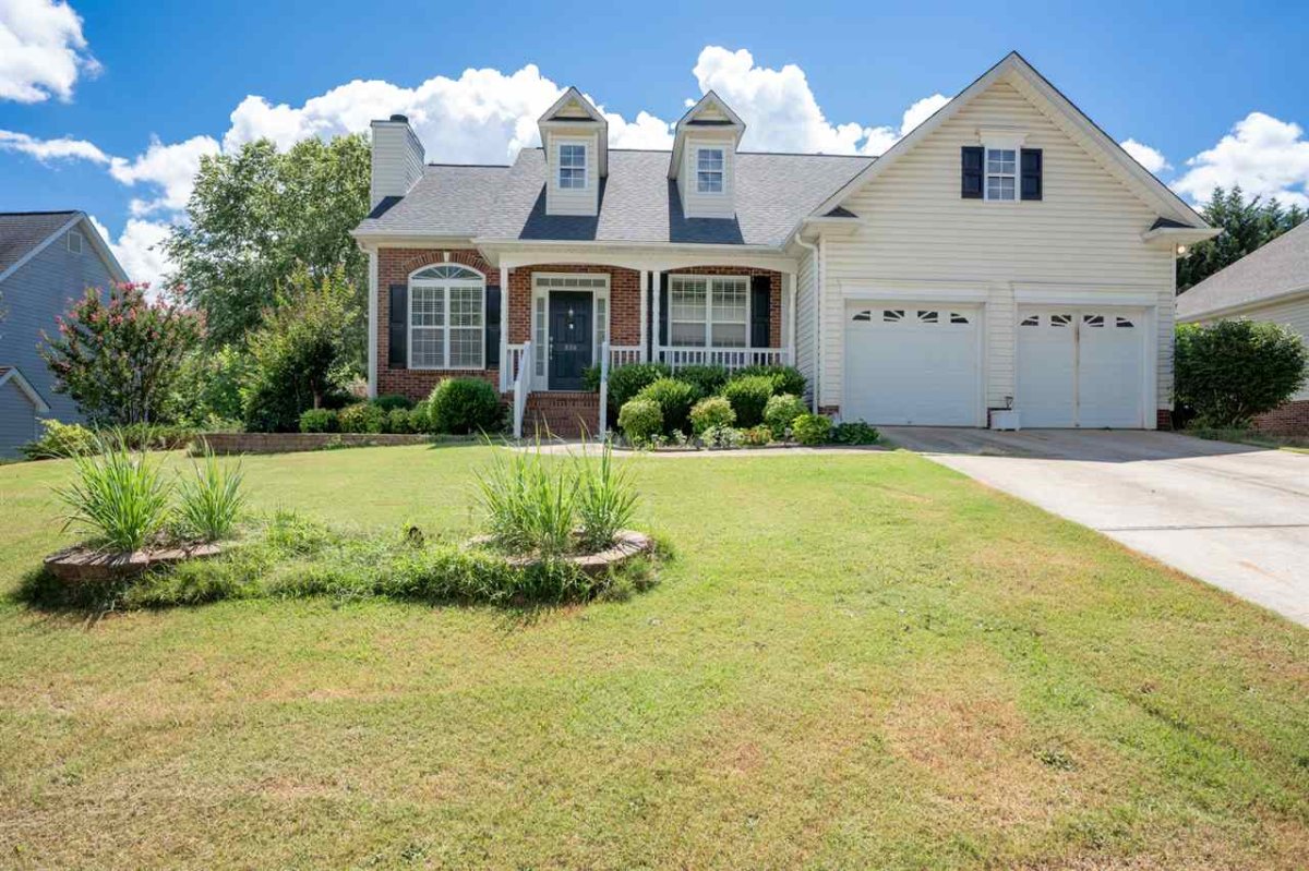 836 Laurelcreek Dr