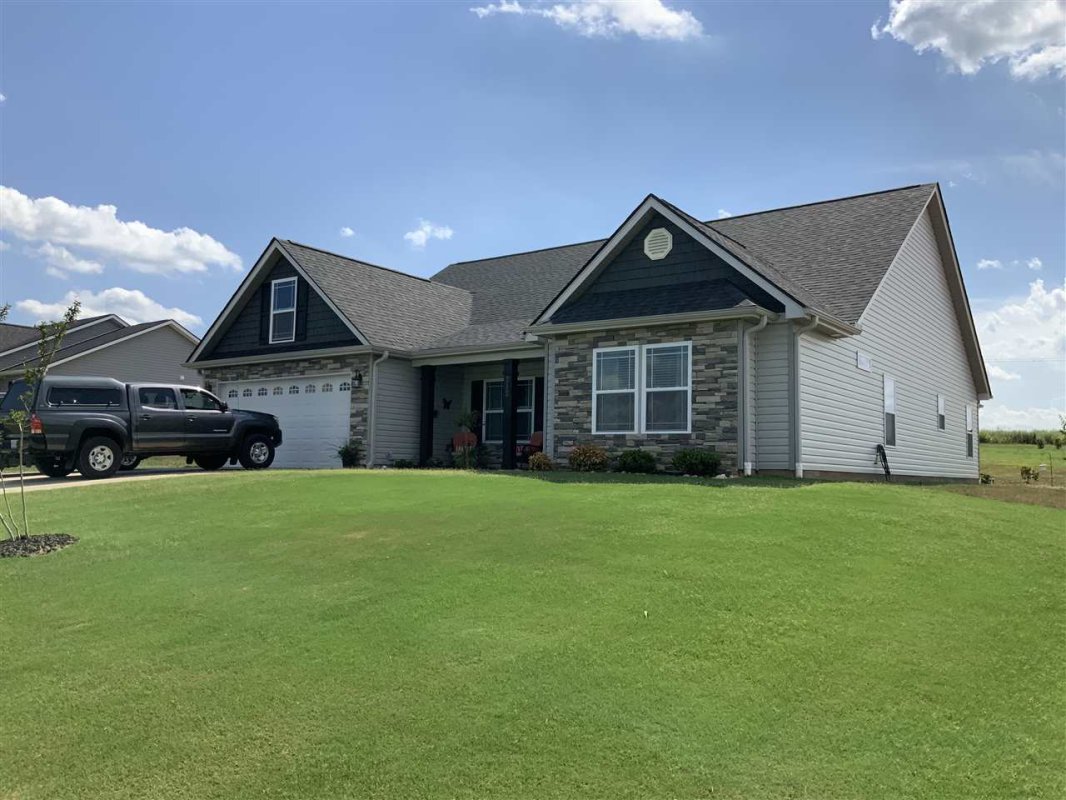 212 Meadow Lake Dr
