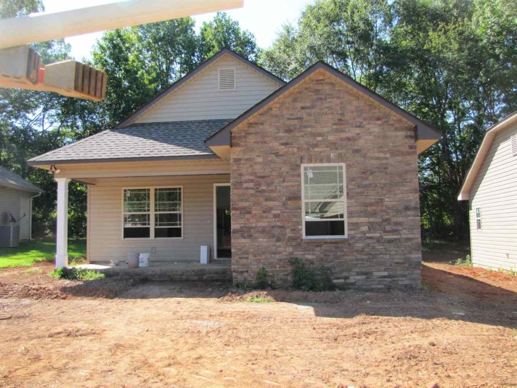 393 Bishop Hicks Ct