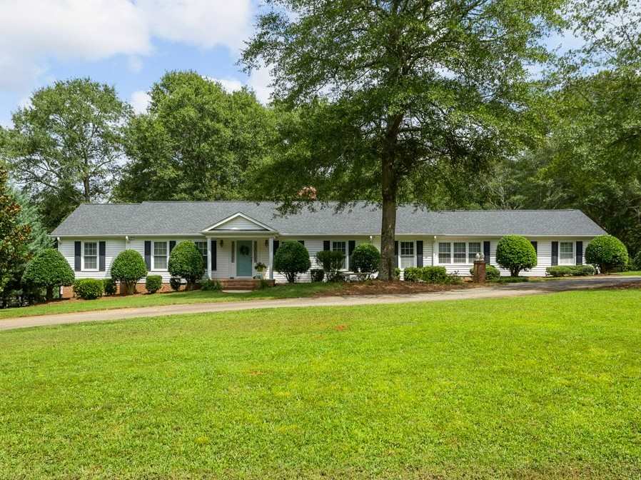 126 Commodore Drive