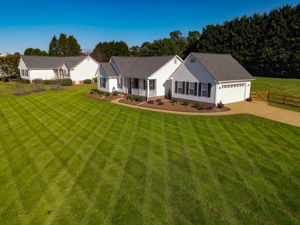 319 Tartan Ct
