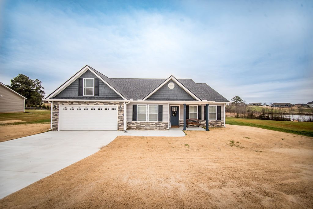 109 Meadow Lake Dr