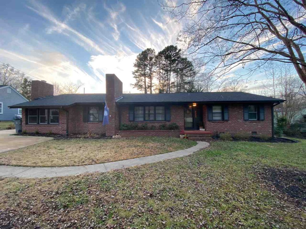 211 Tanglewylde Dr