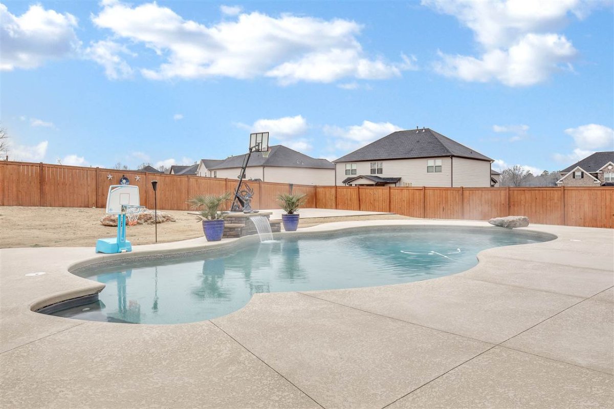 11 Hanlon Dr.