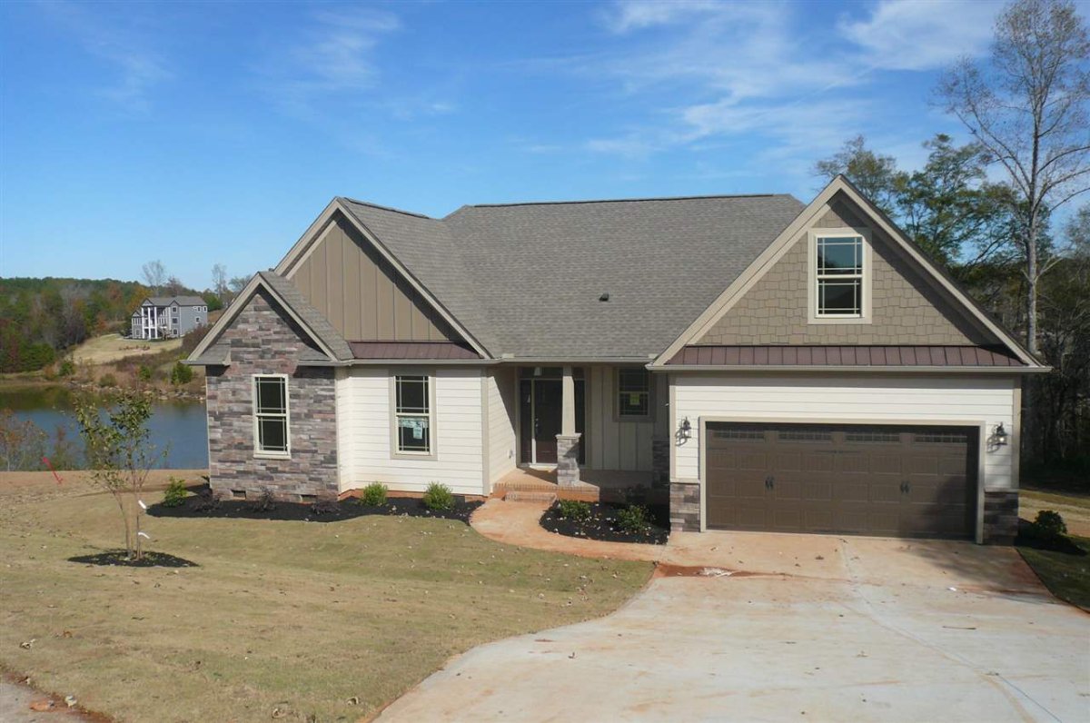 985 Garnet Circle