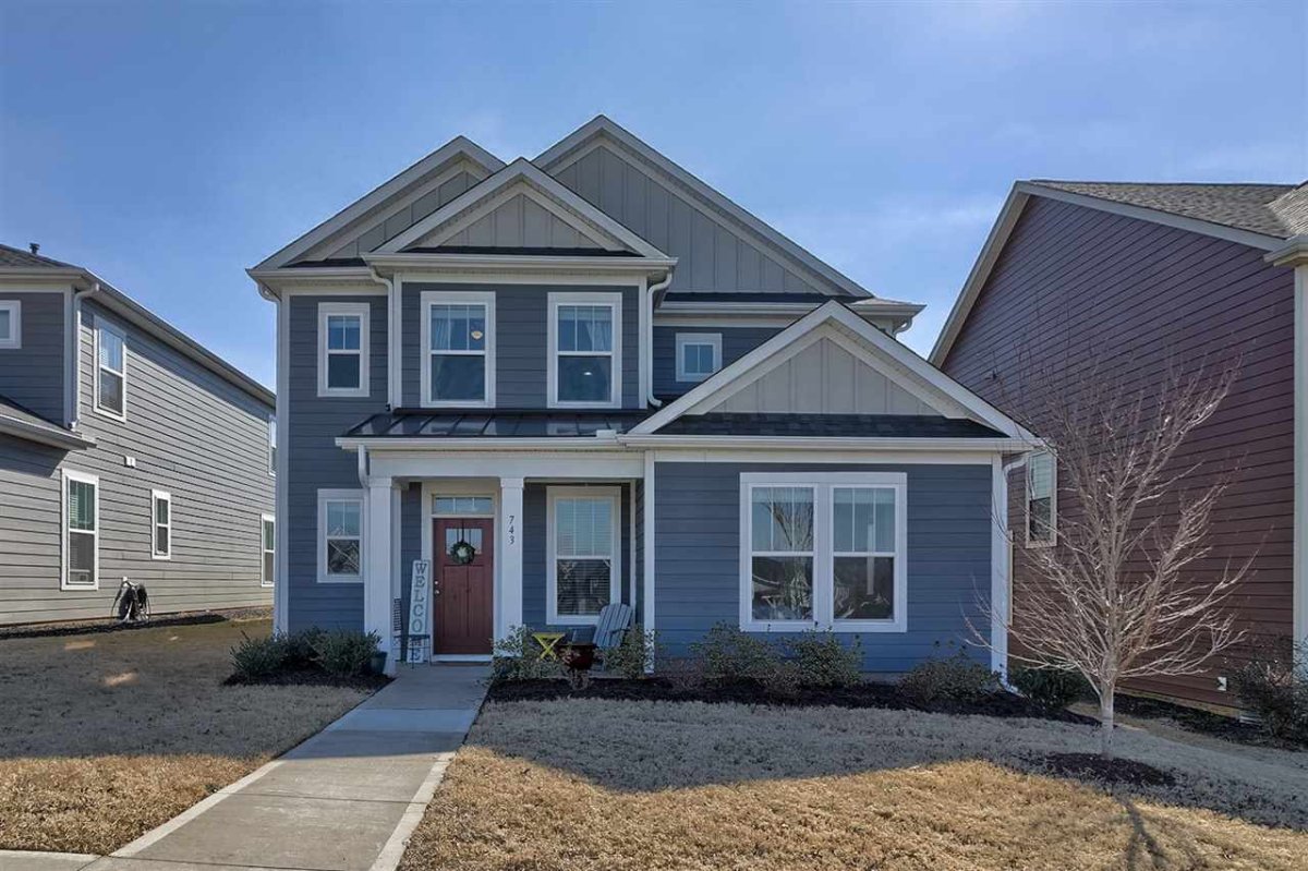 743 Rose Penny Lane