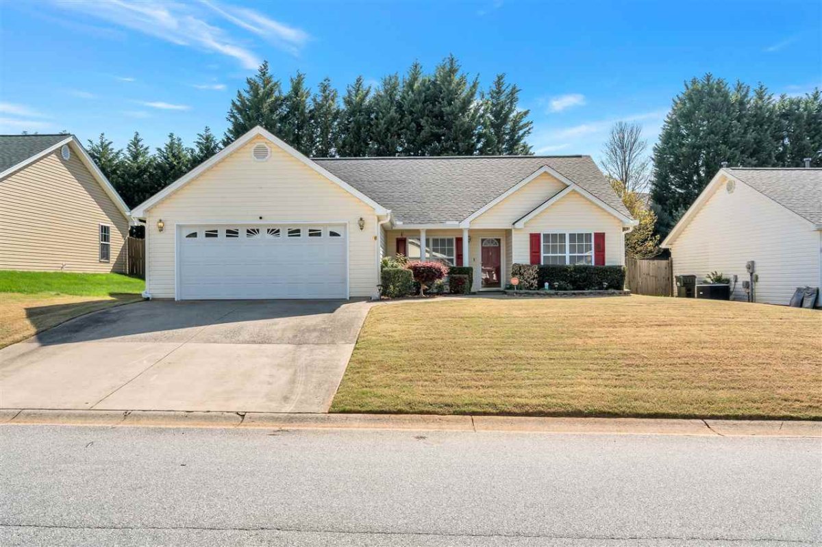 409 Longspur Court