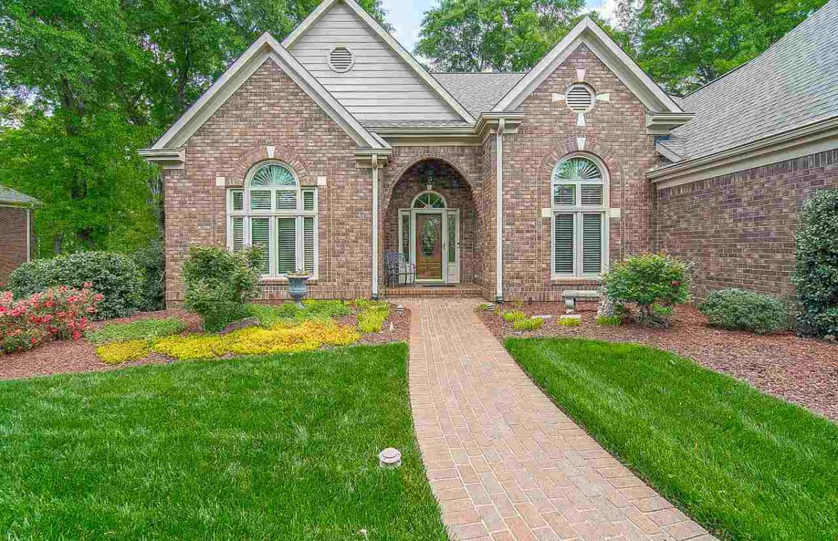 281 River Falls Dr
