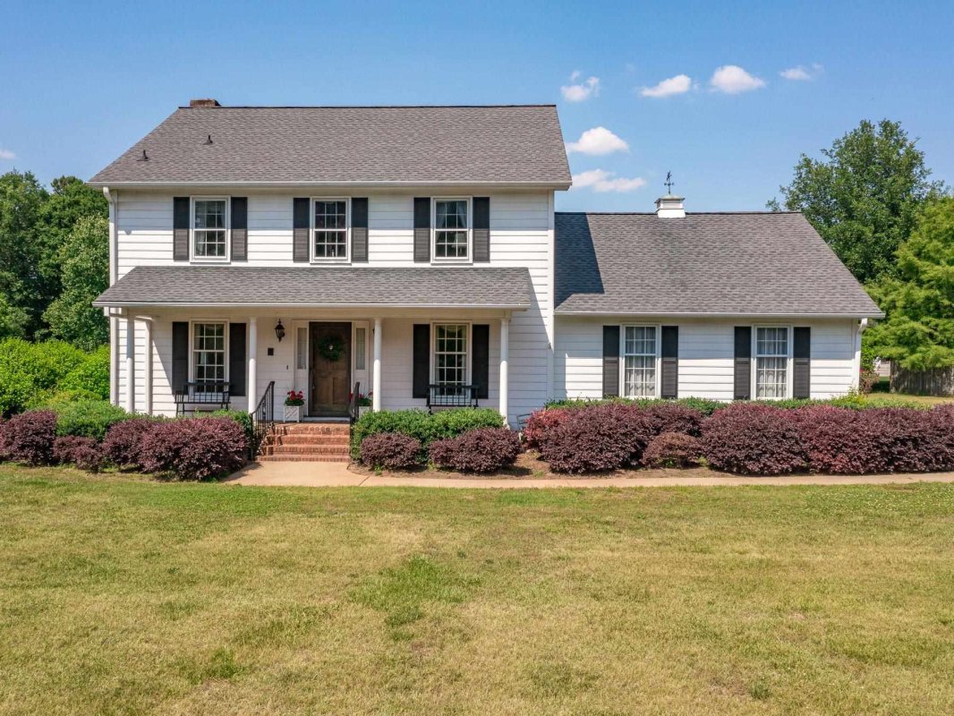 816 Shoresbrook Dr