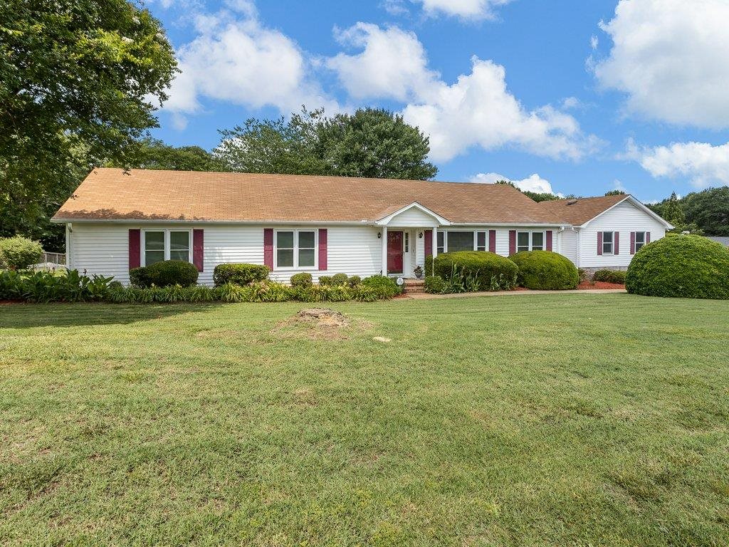 823 Shoresbrook Drive