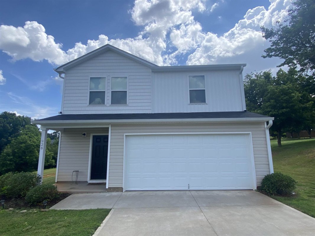928 Echo Ridge Drive