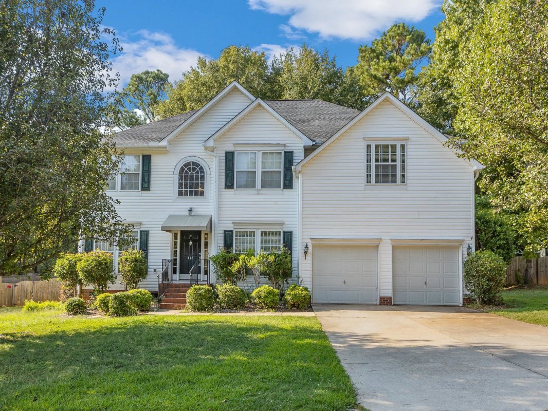 418 Rolling Pines Lane