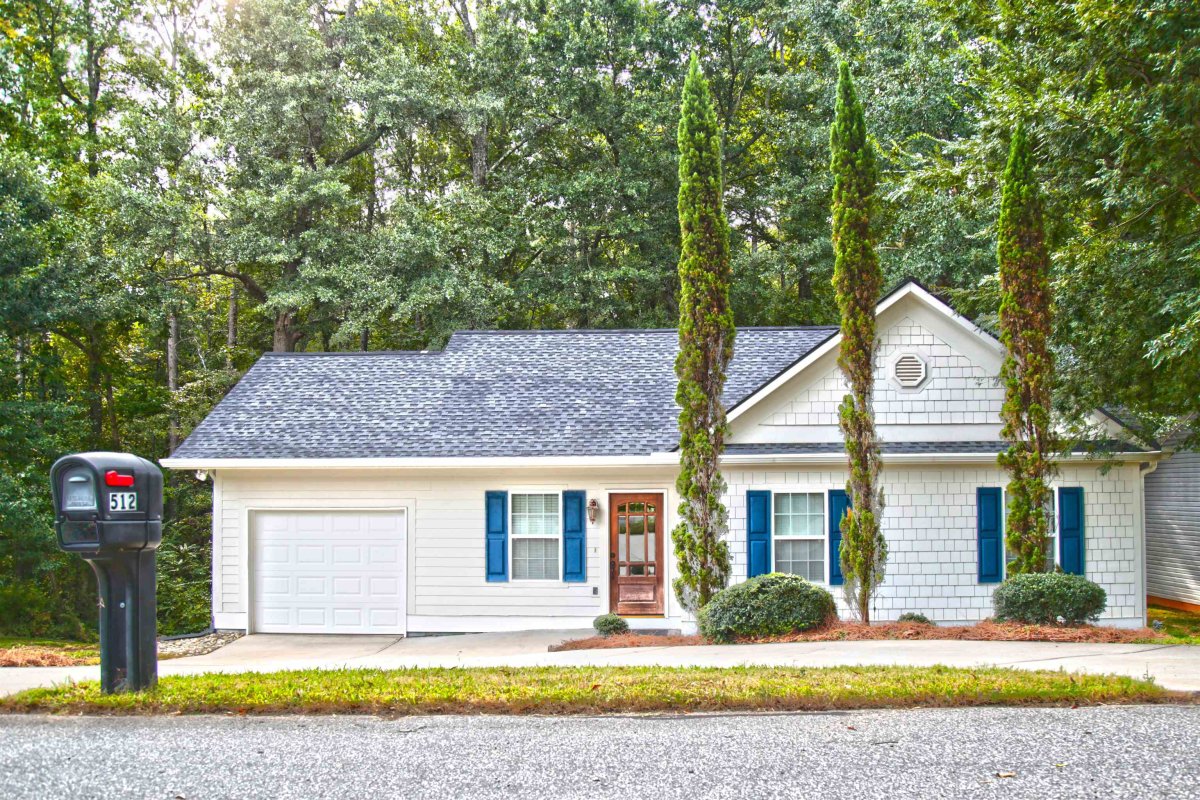 512 Shoresbrook