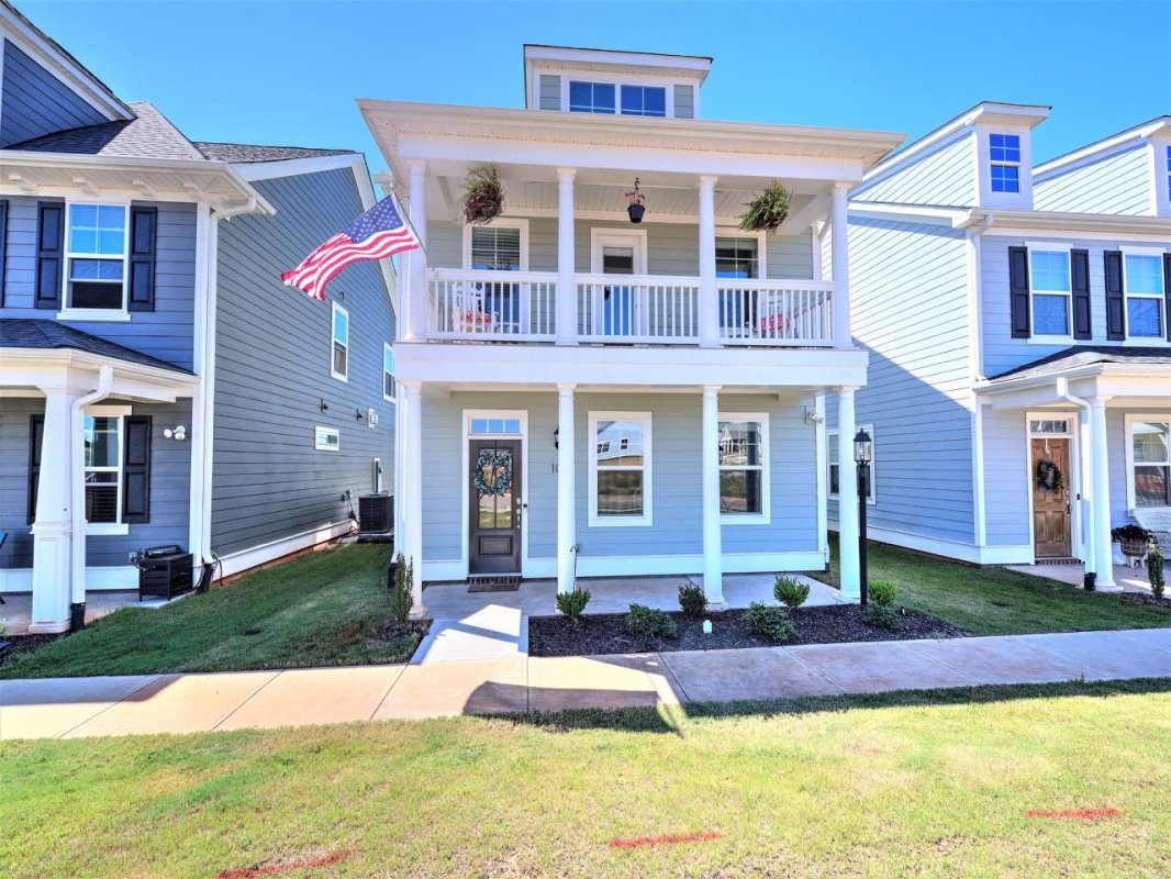 106 Townsend Avenue