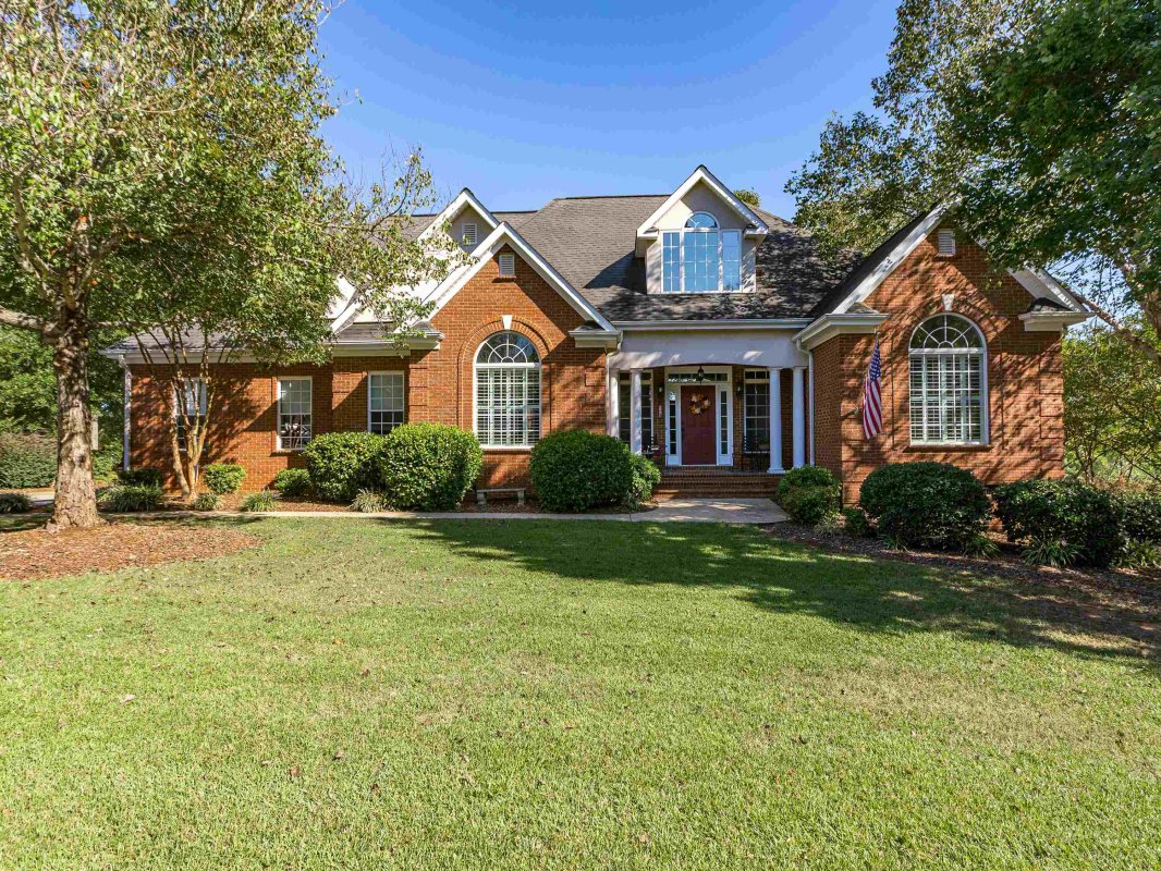 109 Scarlett Drive