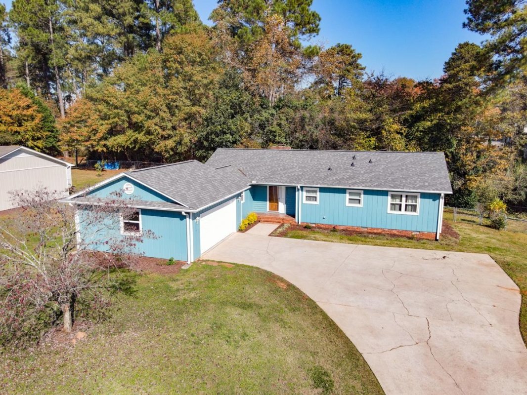 202 Aberdeen Lane