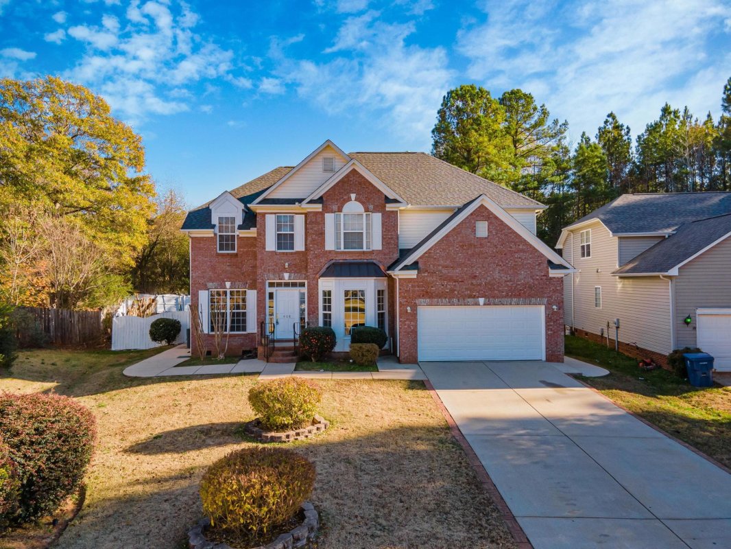 408 Woodsberry Shoals Dr