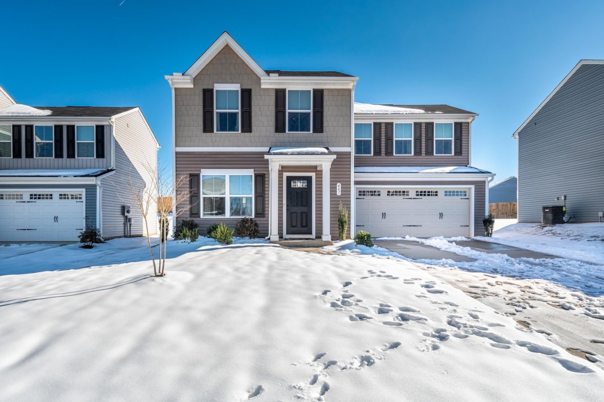 467 Hobson Way