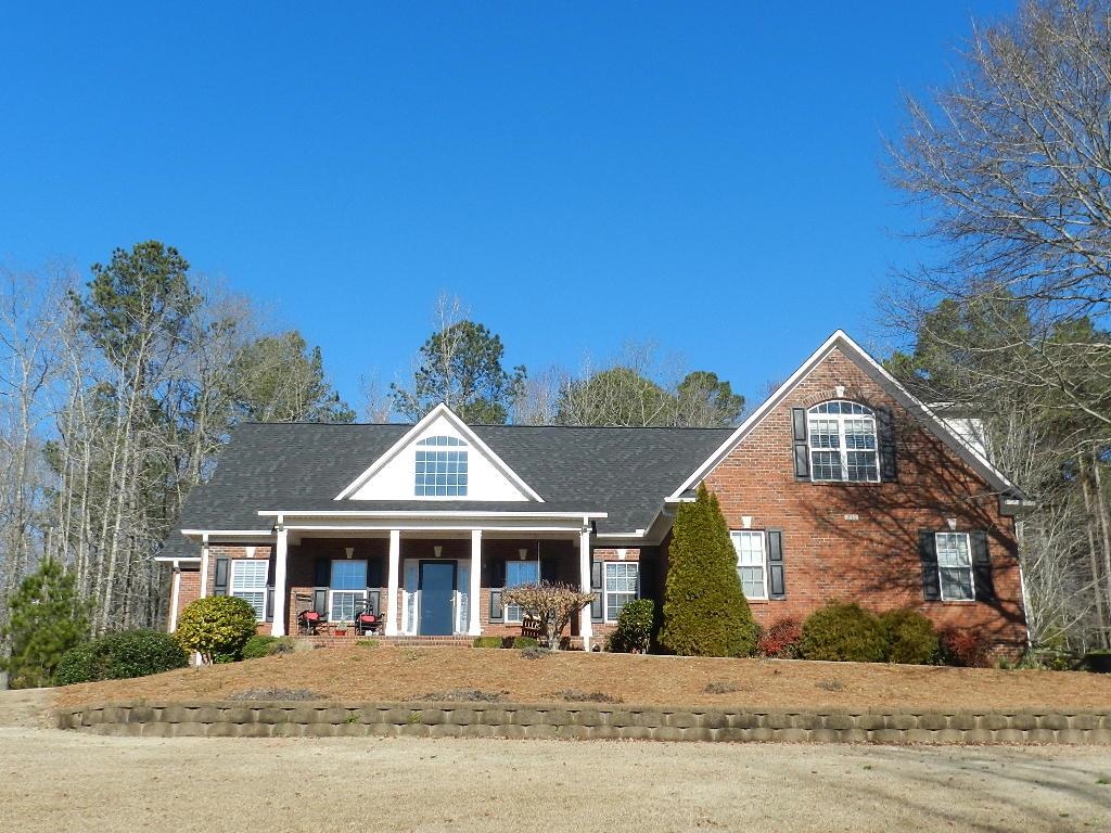 211 N Monterey Dr