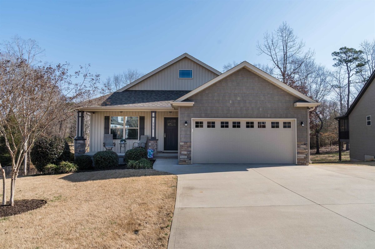 725 Kingswood Valley Dr.