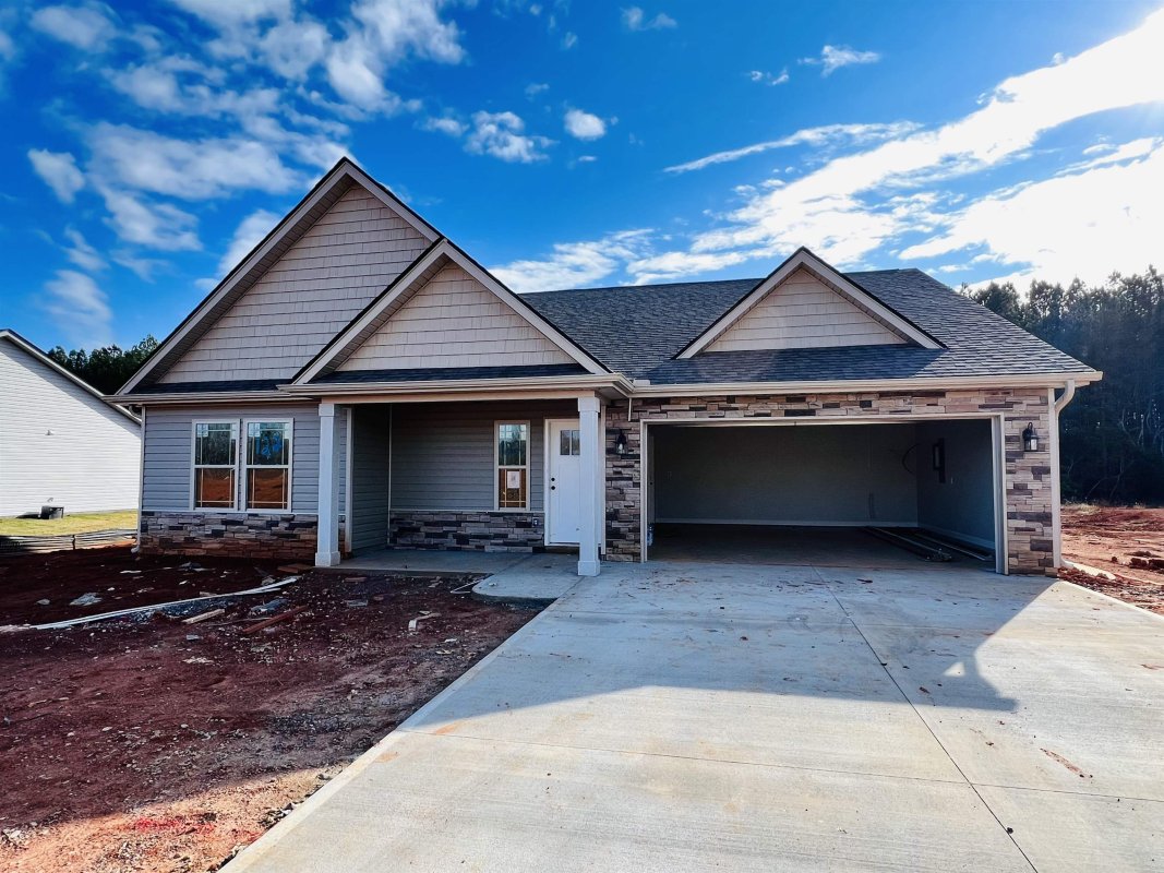 122 Double Creek Drive