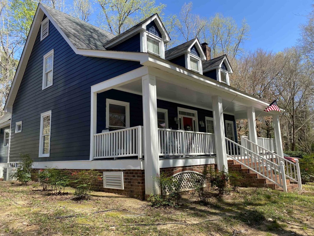 407 Brookside Dr.
