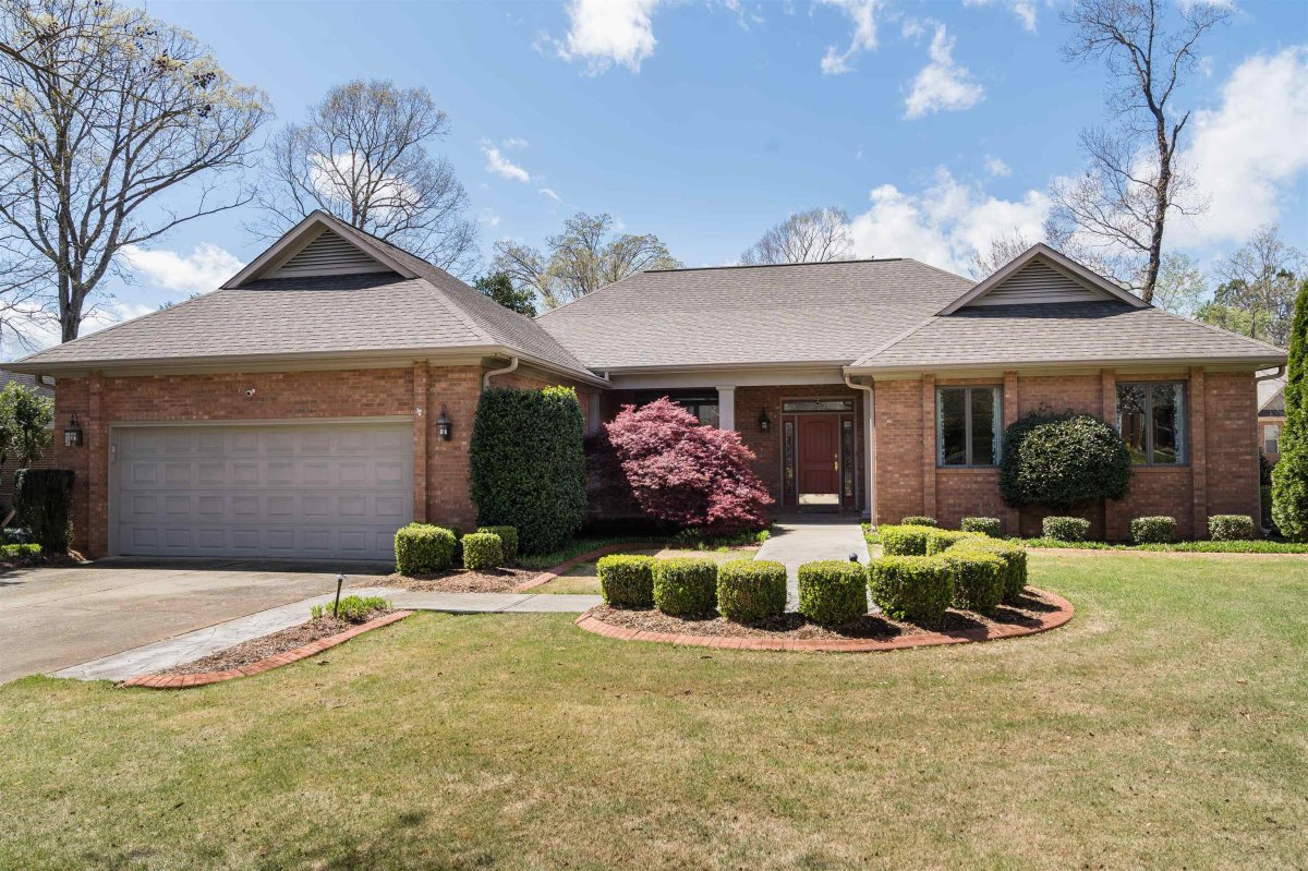 107 N Bennington Drive