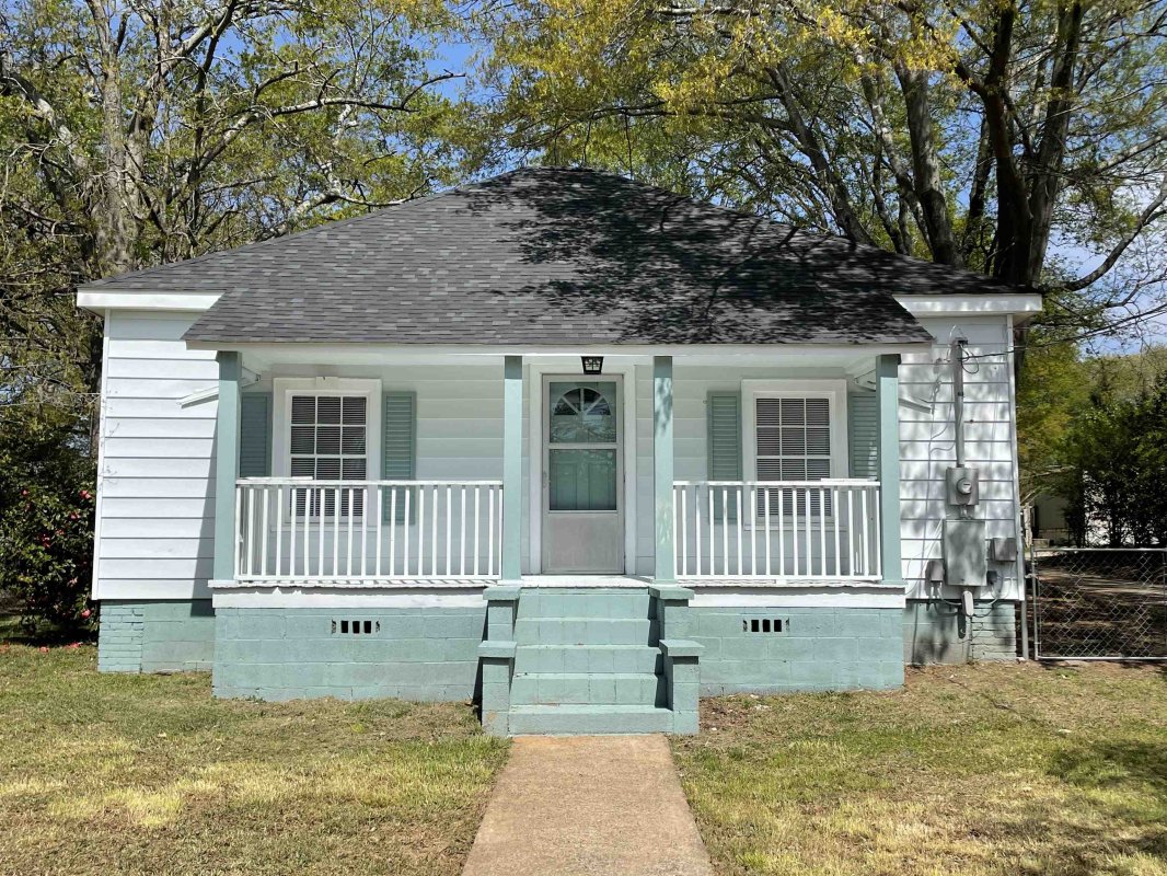 221 Bailey Street