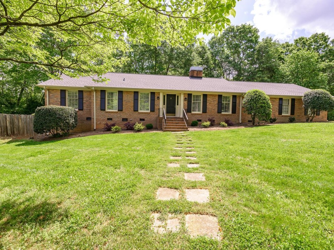 118 Bagwell Farm Rd