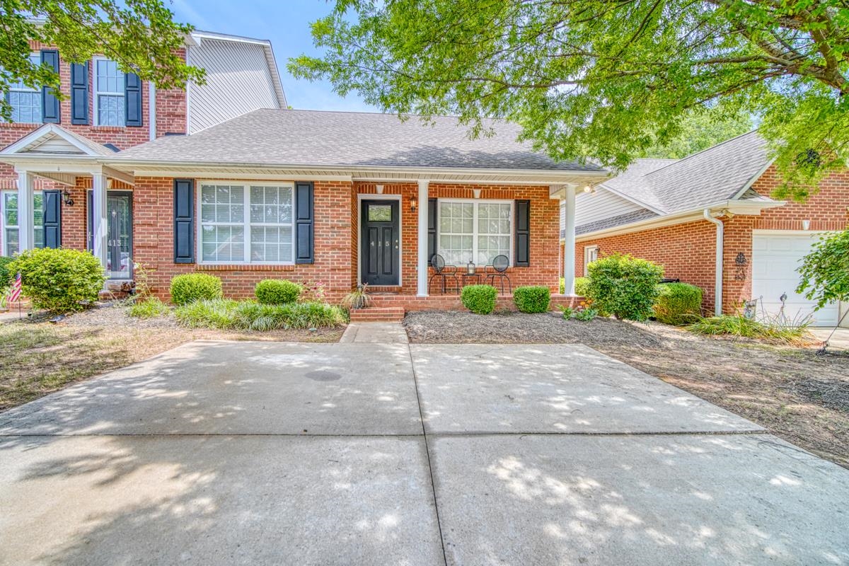 415 Rexford Dr