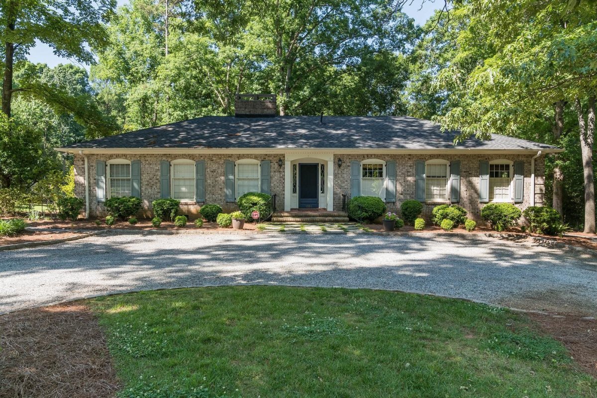 1350 Pinecrest Road