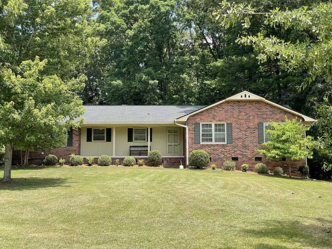 302 Birchwood Drive