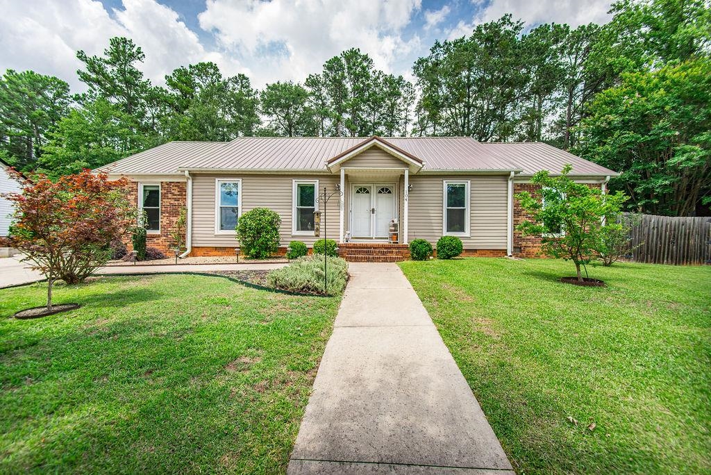 104 Barclay Downs Drive