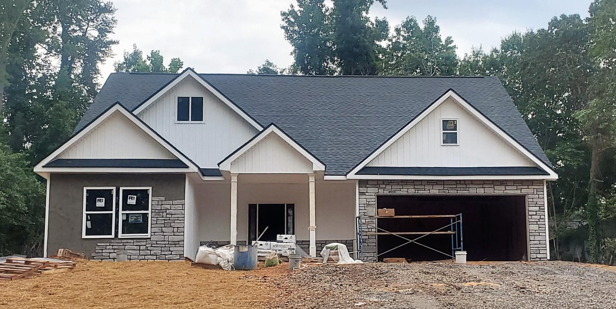 165 Lake Bowen Dr