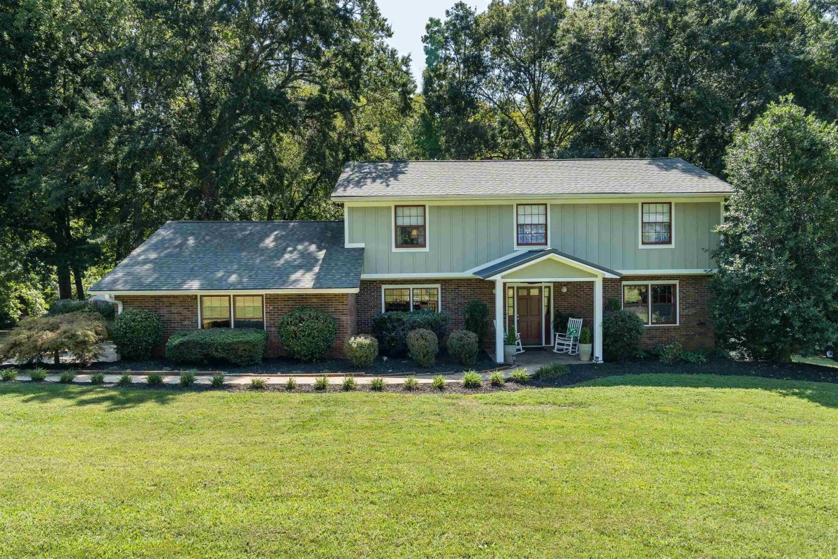 264 Lake Forest Drive