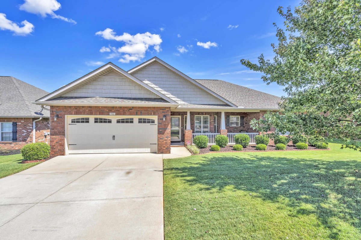 716 Misty Glen Lane