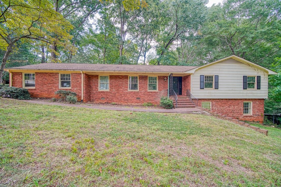 121 Starline Dr