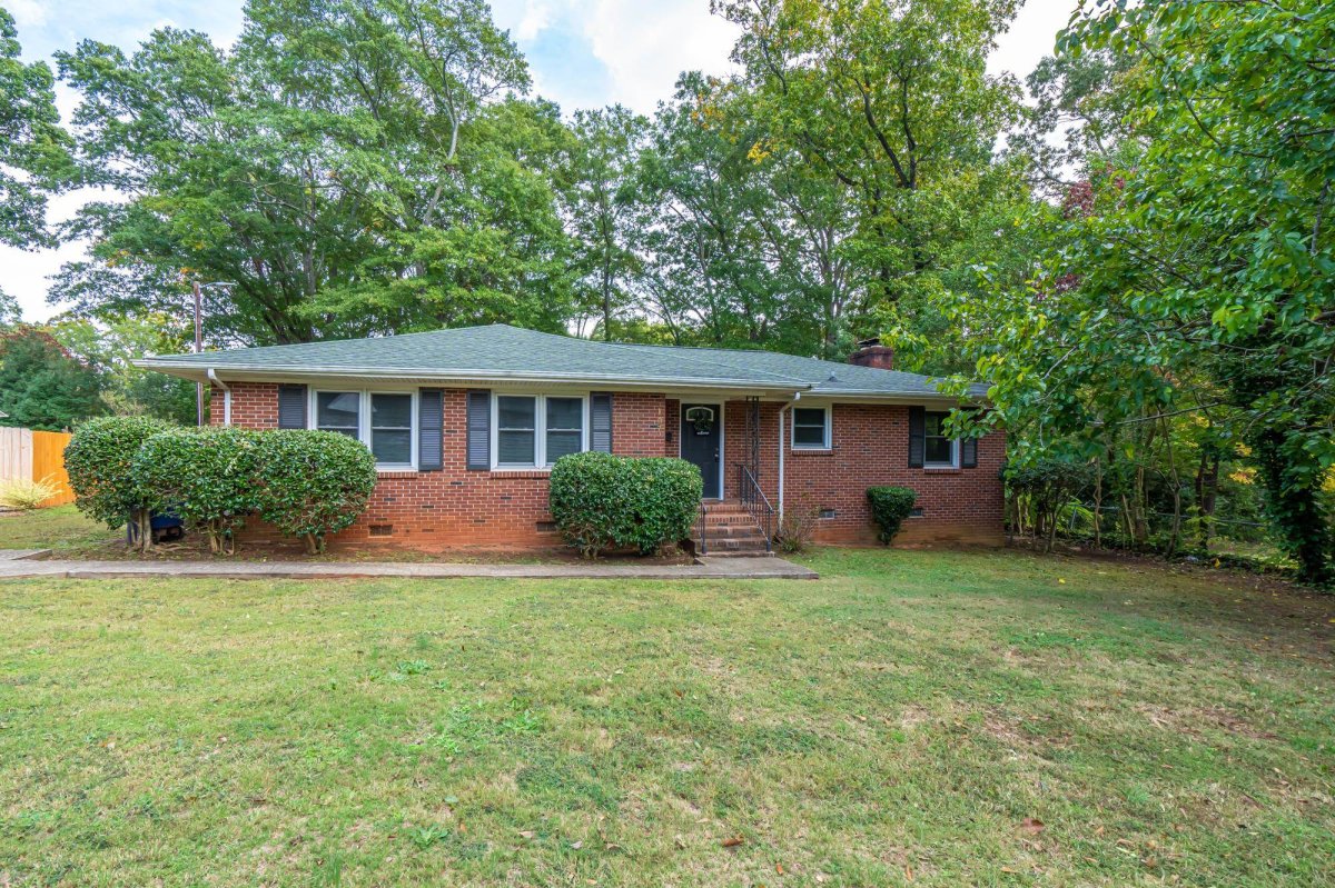 107 Foxcross Road